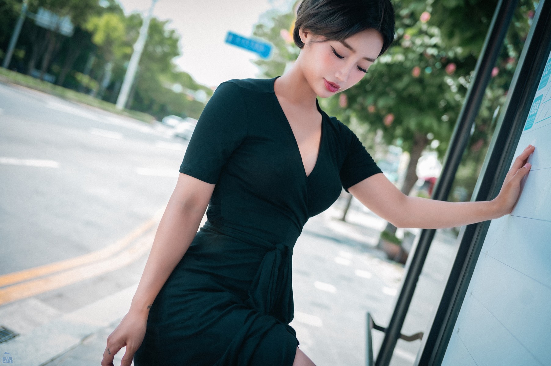 Booty-Queen-BLUECAKE-Walk-in-The-Park-Set02-11-19