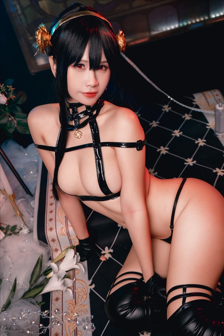 pyon-Lay---Yor-Forger-36P-16126-MB-20240901b-09-01