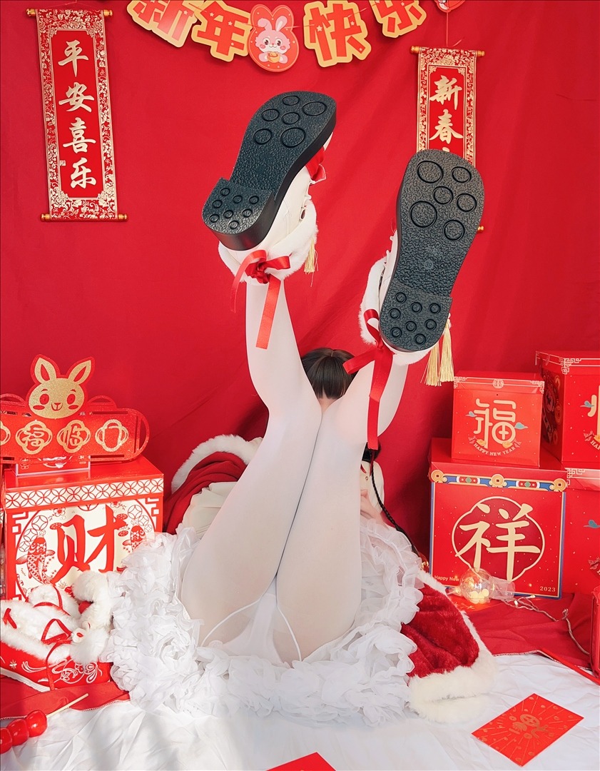 白丝奶糖酱---新年女仆-108P-108P-38759-MB-20240824j-08-25