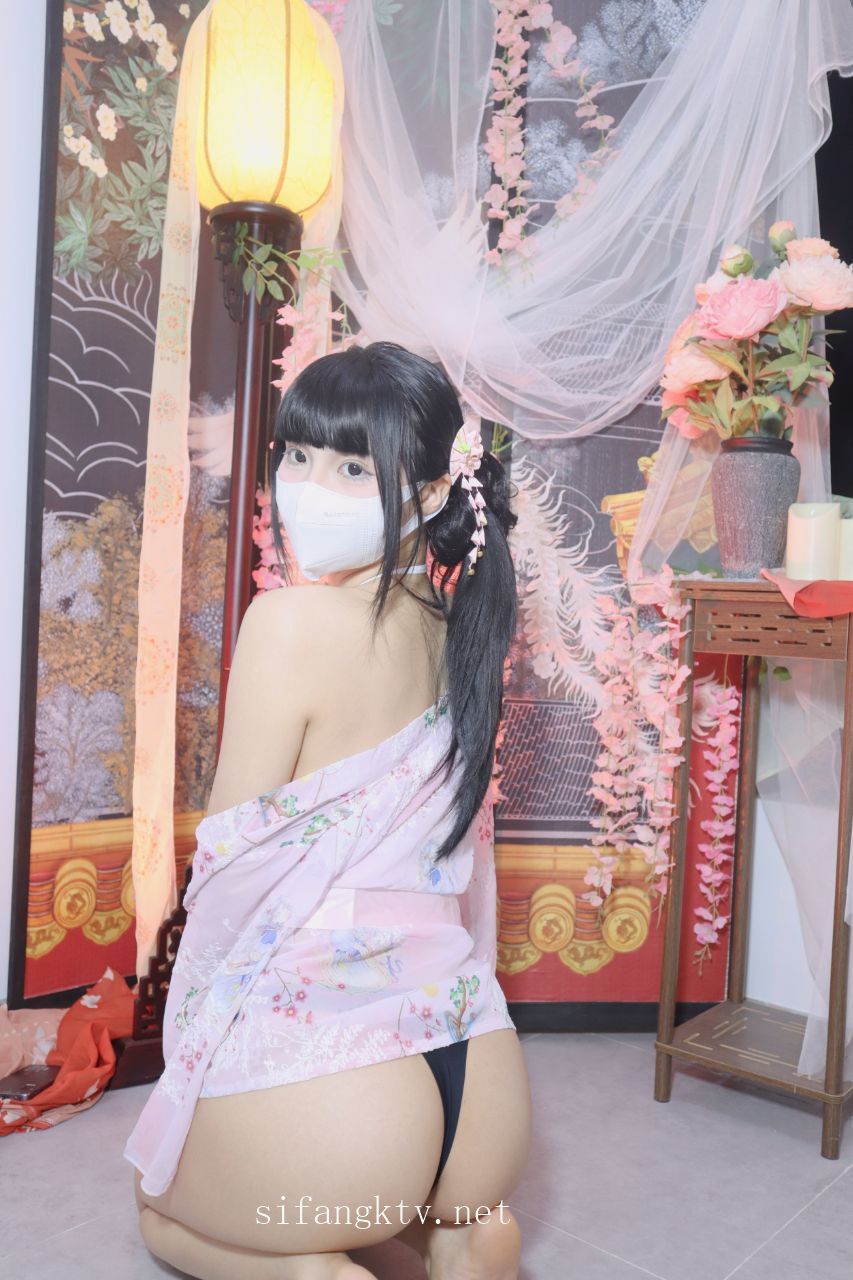 推特福利姬-Miao喵酱-裸舞炮击喷水高潮-02-20