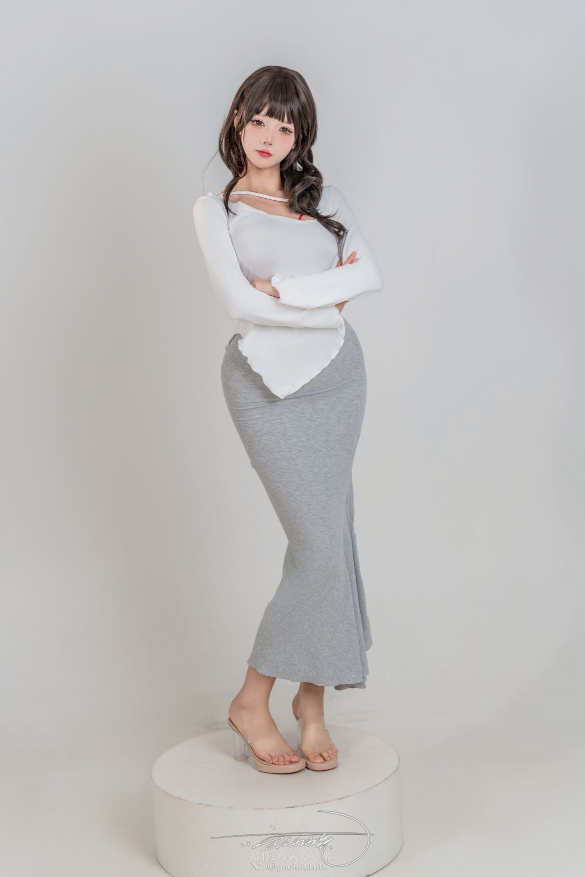 咬人小小兔-黏黏团子兔---6月作品夹心饼干79P1V-Queen-card-80P1V-934MB-07-11