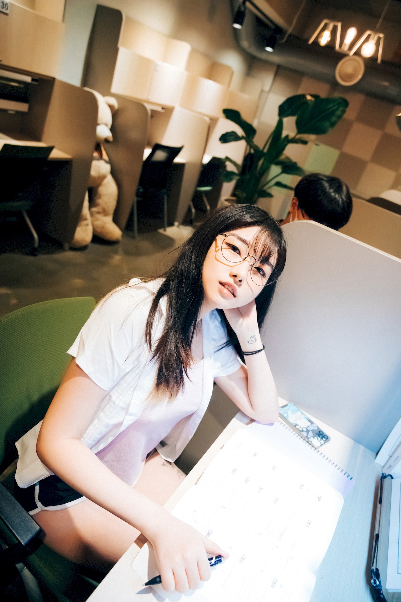 Sonson-손손-Loozy-Reading-Room-Set01-04-15