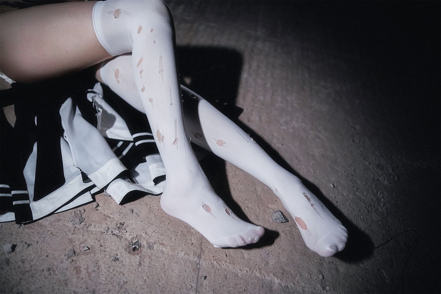 鹿八岁baby---尼尔机械纪元-2B废墟-05-18