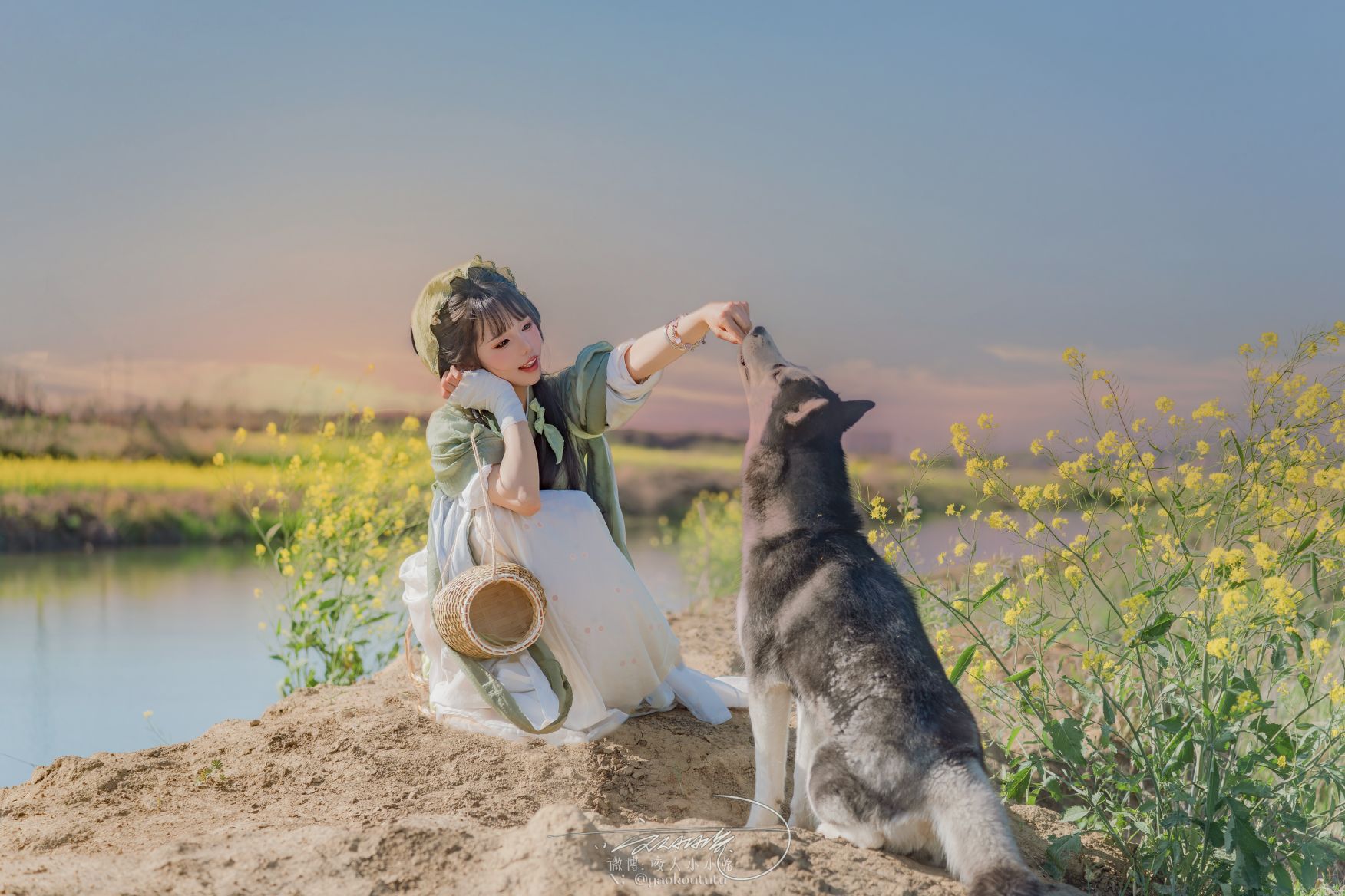 咬人小小兔-黏黏团子兔---五月作品田耕记-74P1V-181GB-06-15