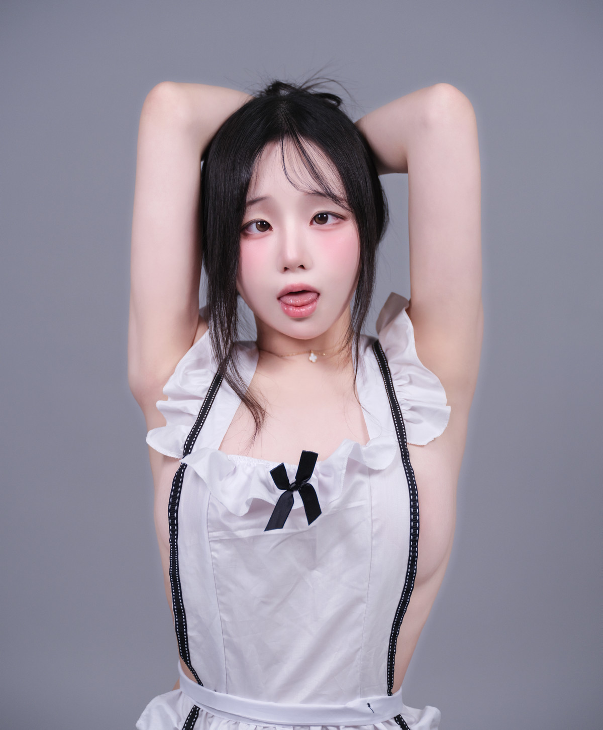 WooU-우유-Glamarchive-Maid-Uniform-09-18