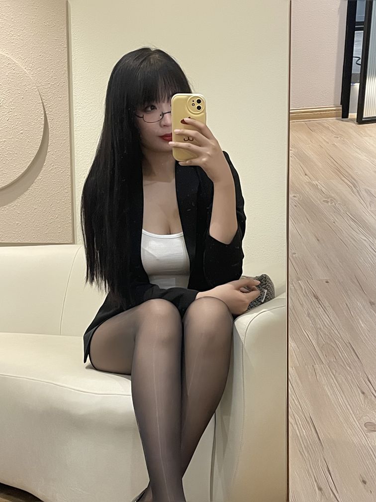 轩萧学姐---下班后OL-72p-253MB-06-18