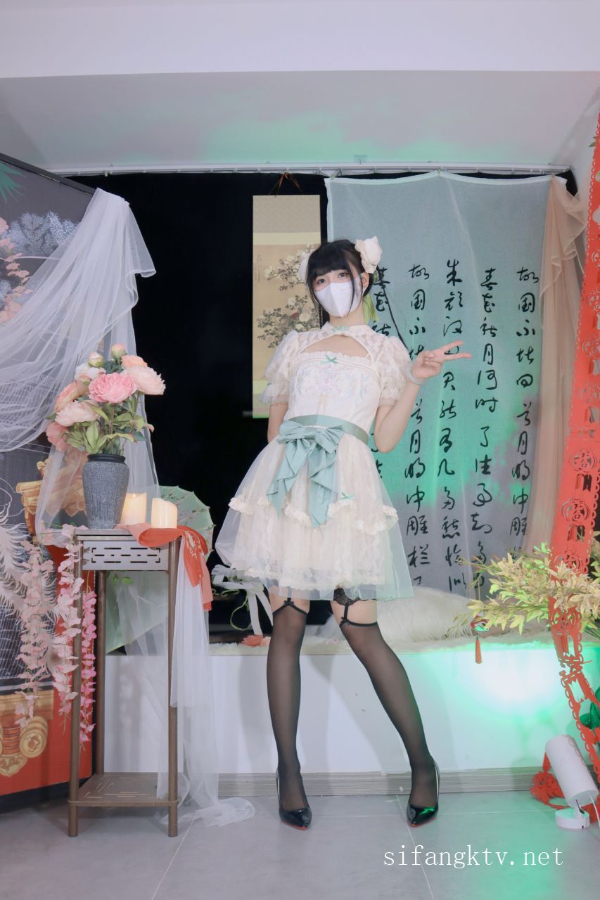 Miao喵酱x小简x奶糊-2024大型三人春晚限定-裸舞才艺-02-16