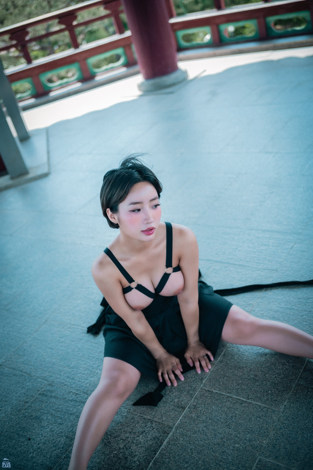 Booty-Queen-BLUECAKE-Walk-in-The-Park-Set02-11-19