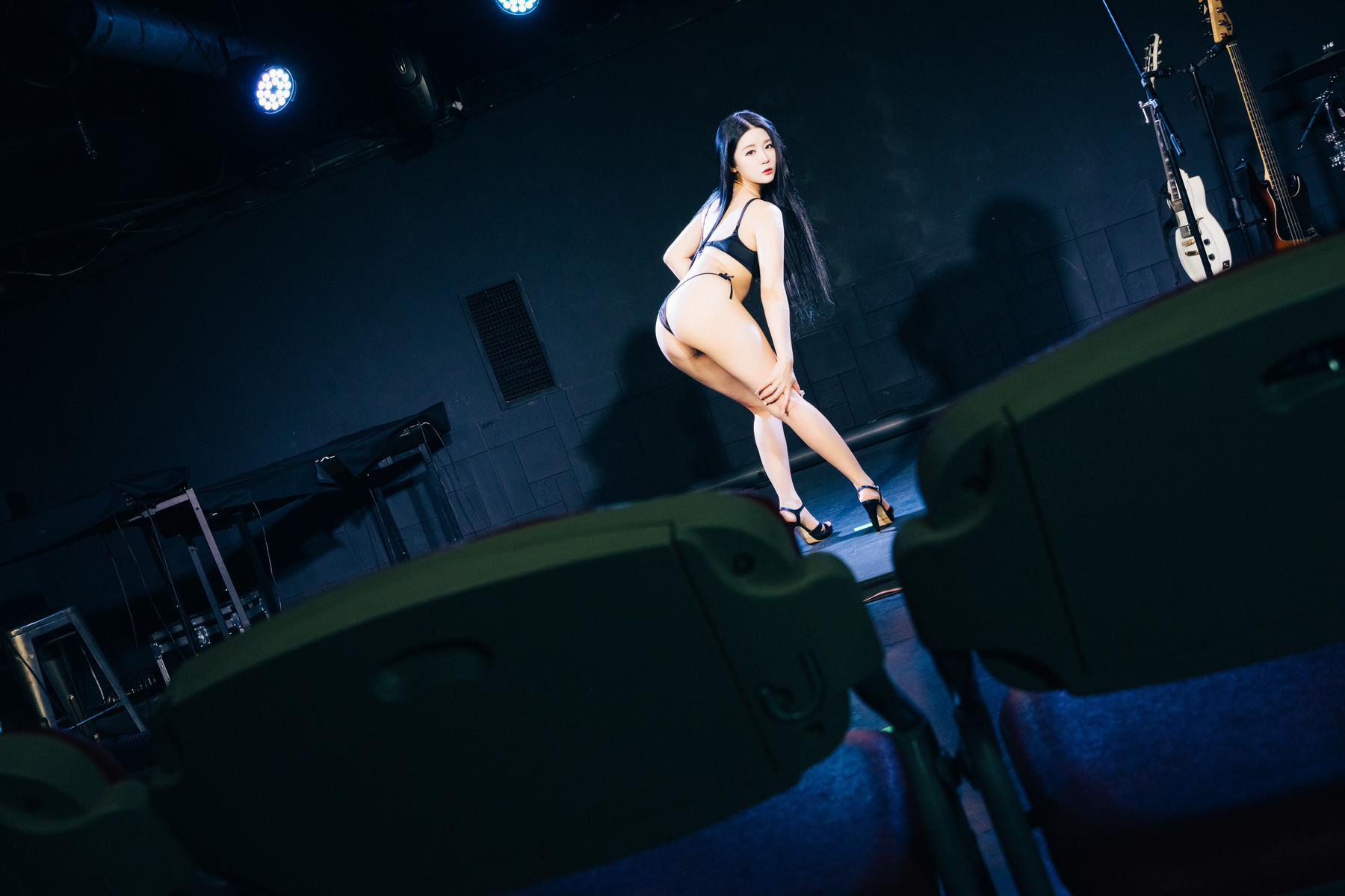 Jeong-Bomi-정보미-Loozy-Covert-Stage-Set02-12-09