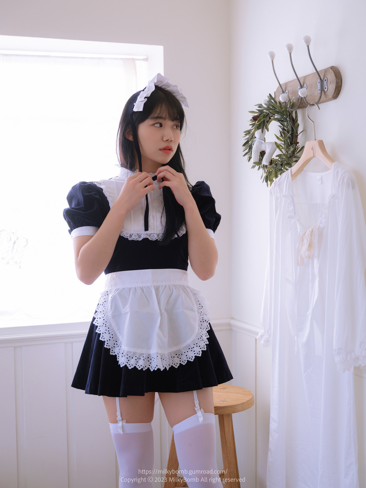 Yui-유이-MilkyBomb-Maid-Set01-10-02