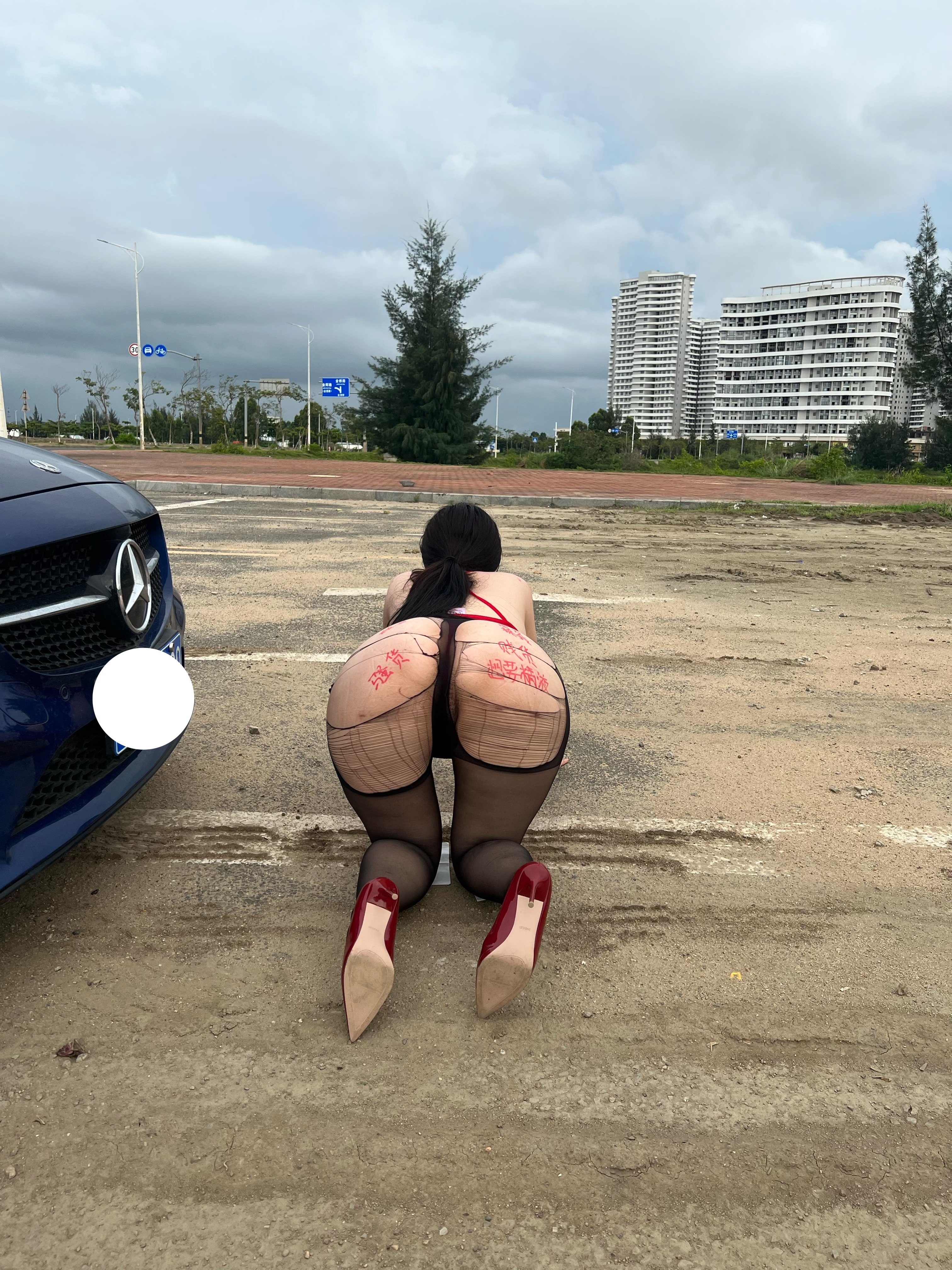 迷人的五姨太-户外漏出-02-20