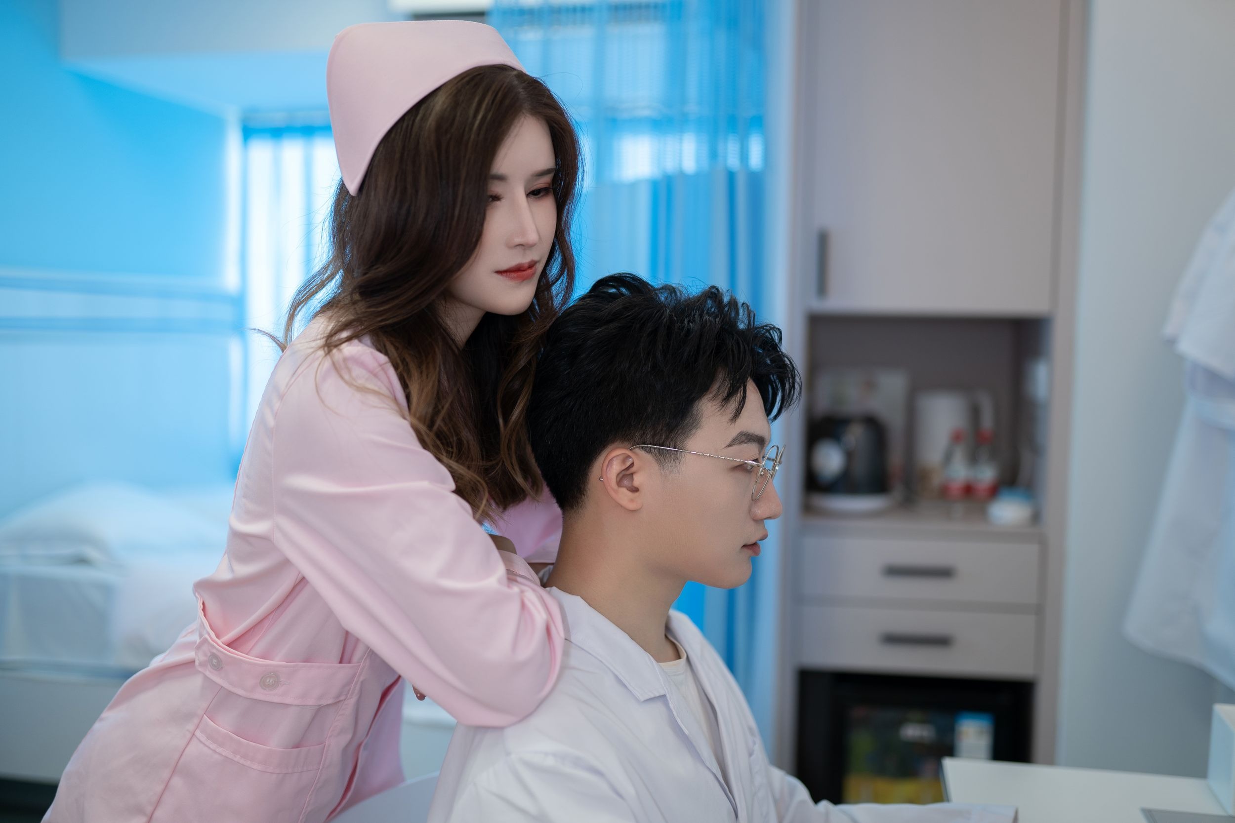 鹿八岁---医生和护士-65P-07-21