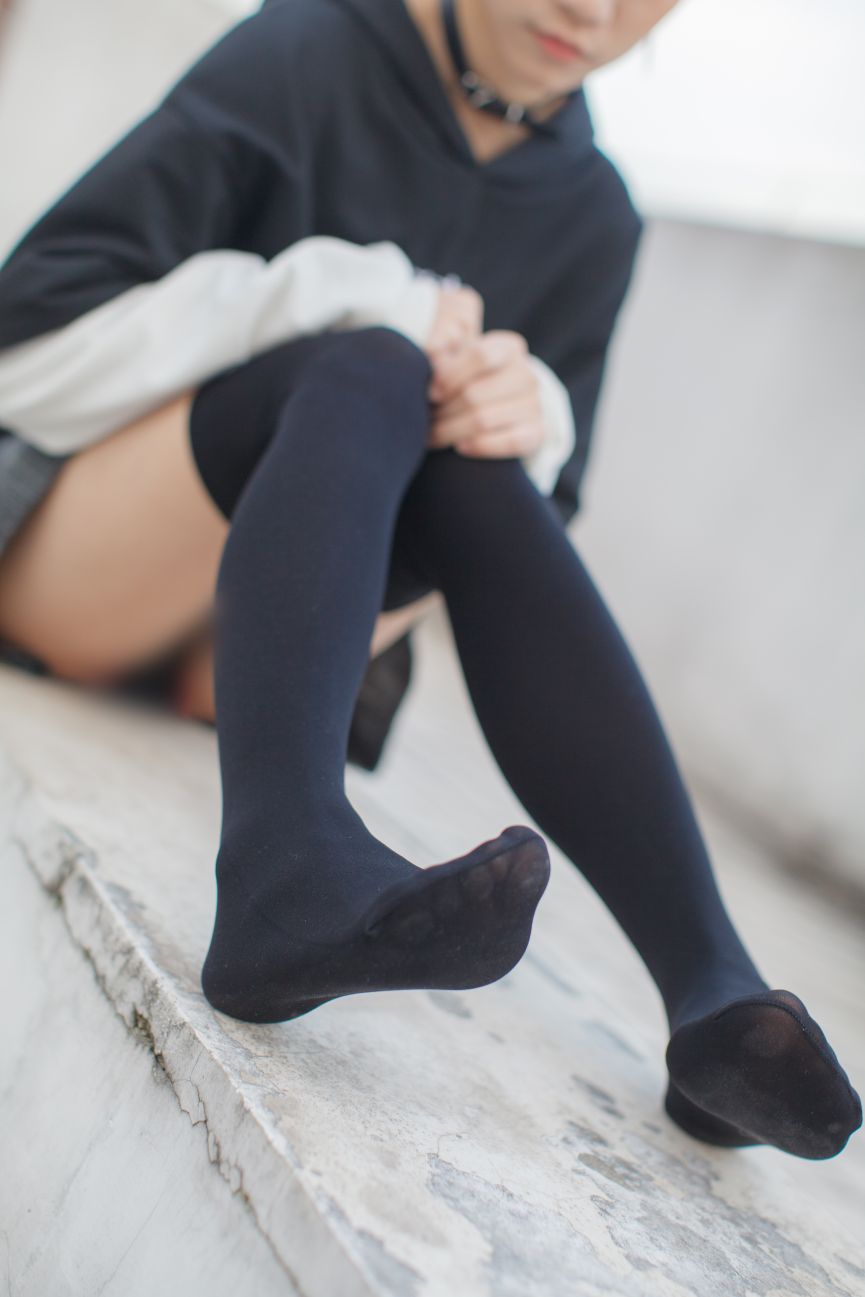 少女秩序写真-EXvol004-天台黑色过膝袜短裙47P-3475M-01-07