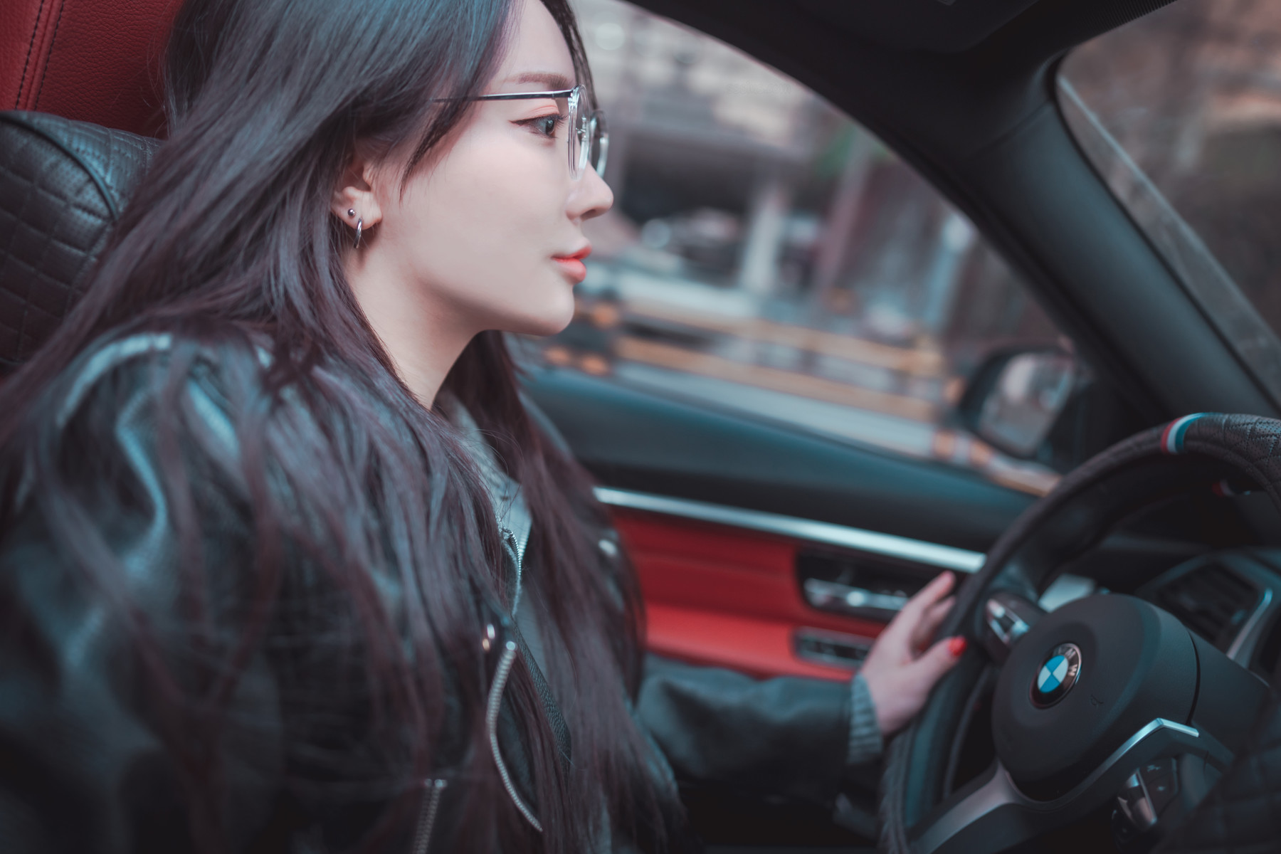 Son-Yeeun-손예은-DJAWA-Drive-My-Car-10-15