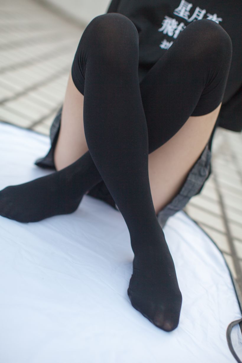 少女秩序写真-EXvol004-天台黑色过膝袜短裙47P-3475M-01-07