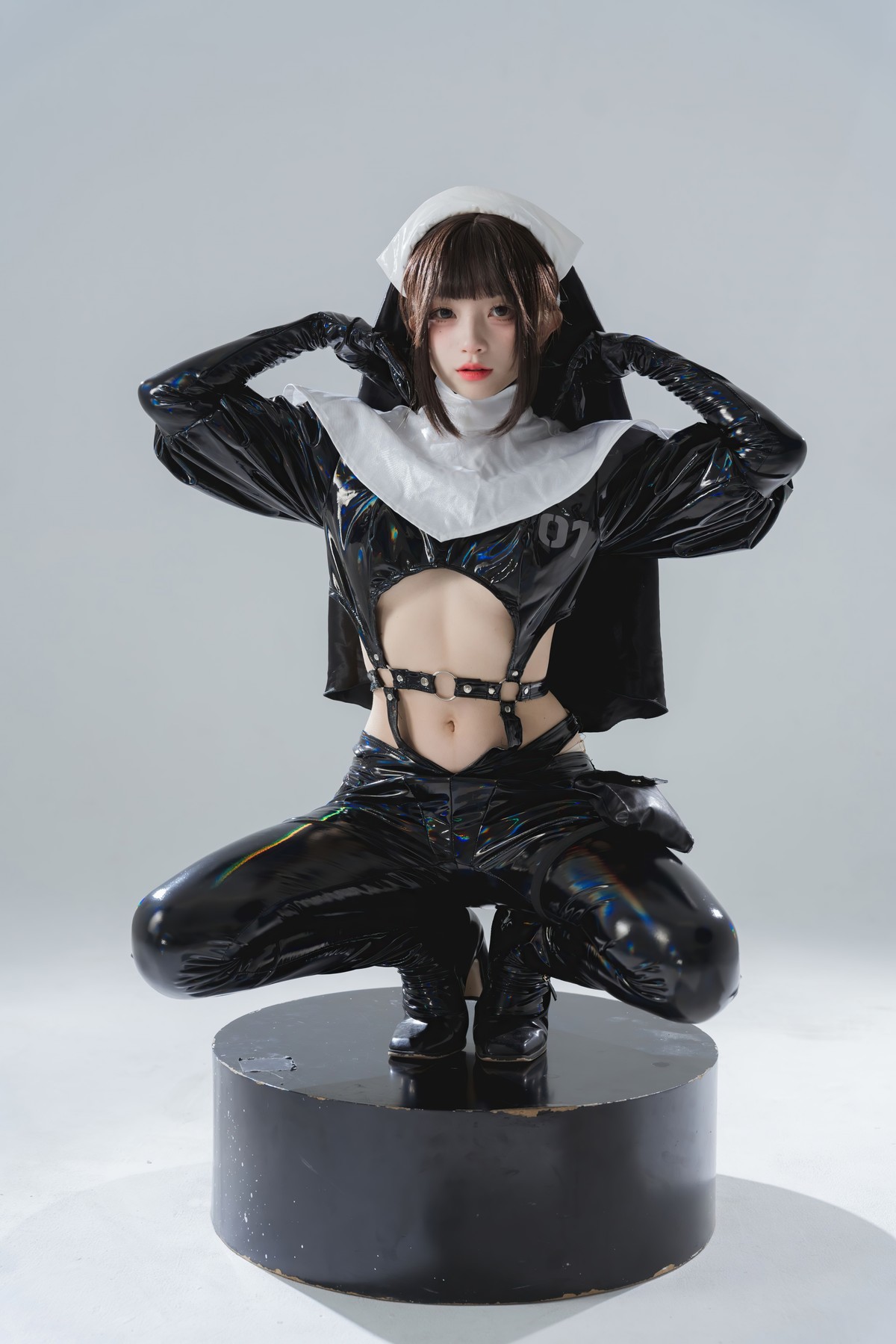 Cosplay-花铃-漆皮修女-02-11