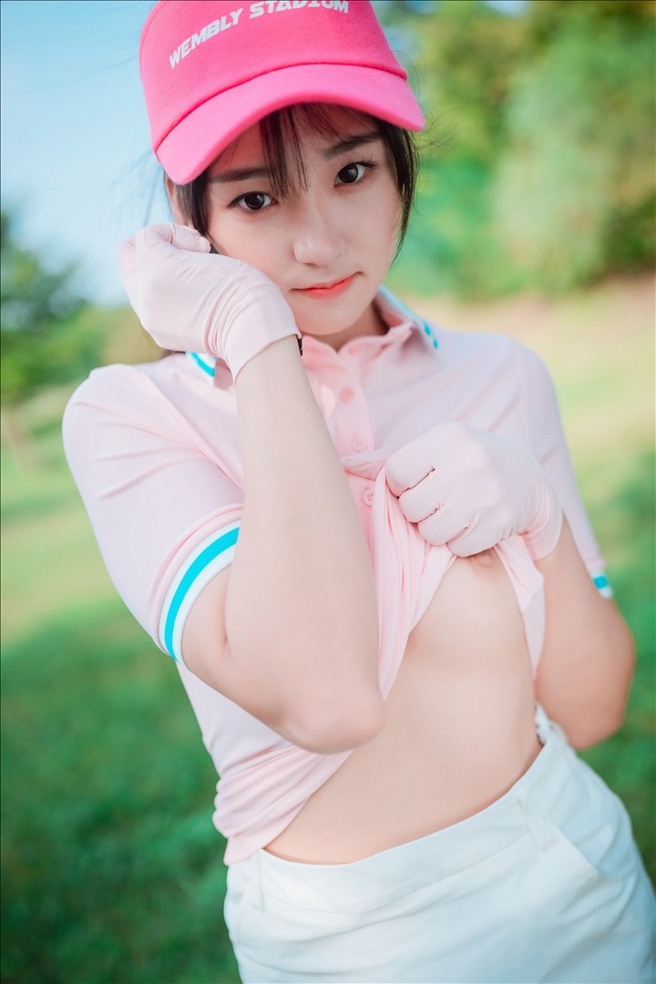 DJAWA-Photo---HENDOONG-혠둥이---On-Green-101P118GB-20240814b-08-14