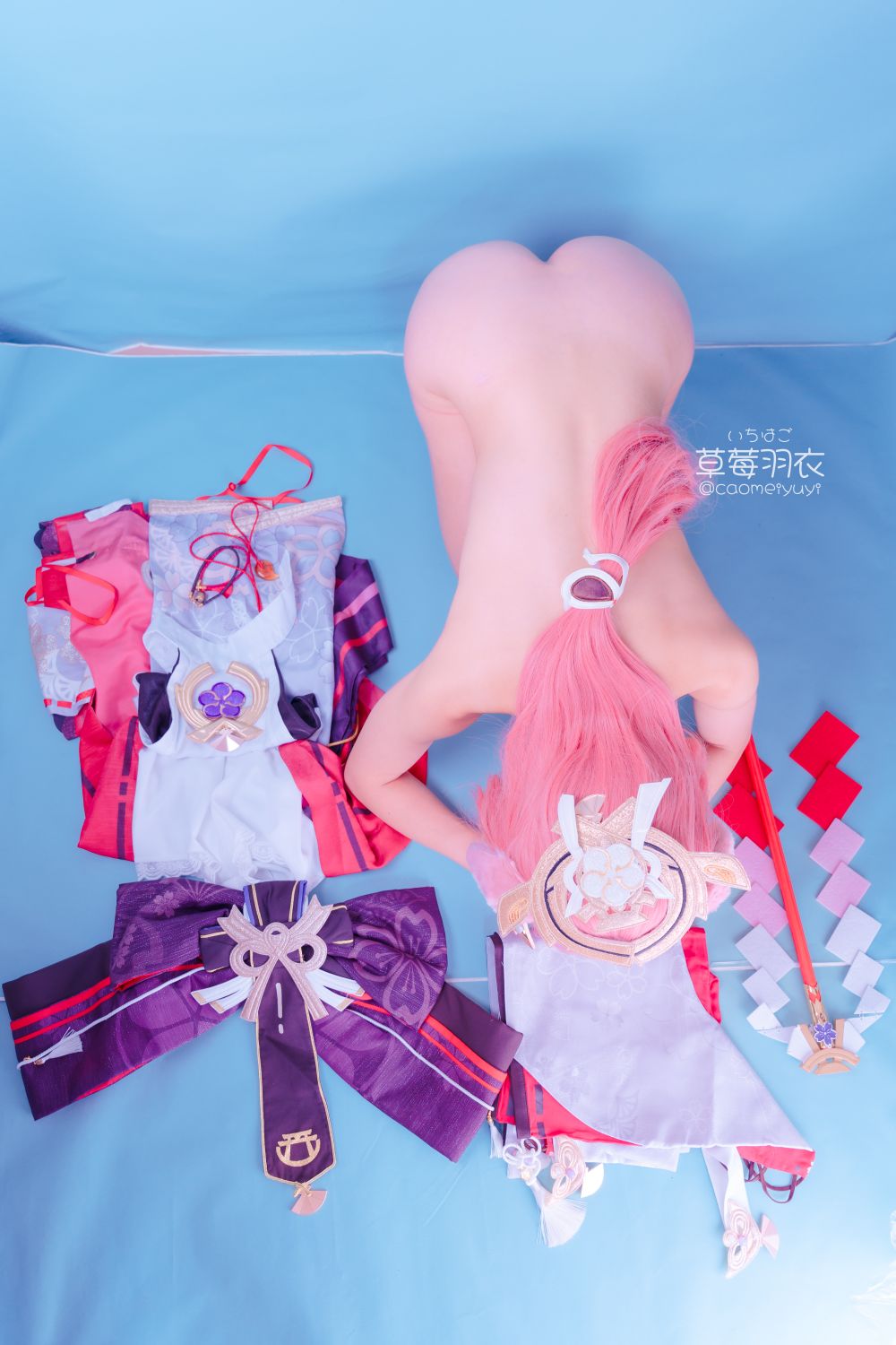 草莓羽衣-caomeiyuyi-cosplay-Yae-Miko---Genshin-Impact-03-15