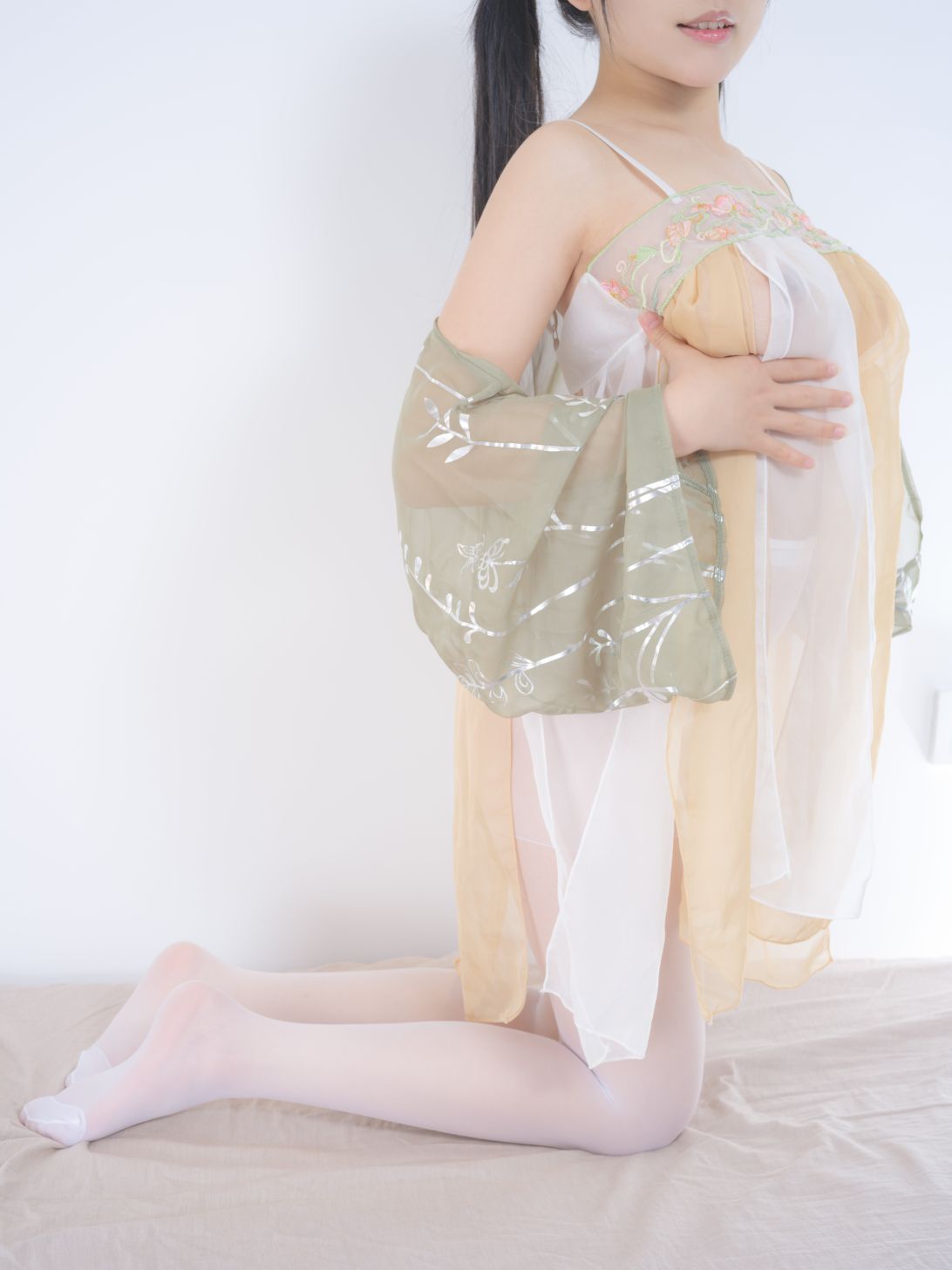 森萝财团-内部-晴涩-13-78P1V-04-25