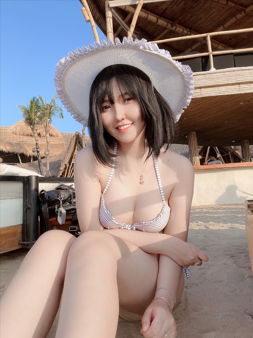 Azulacan---White-Bikini-20240819b-22P-5958-MB-08-20