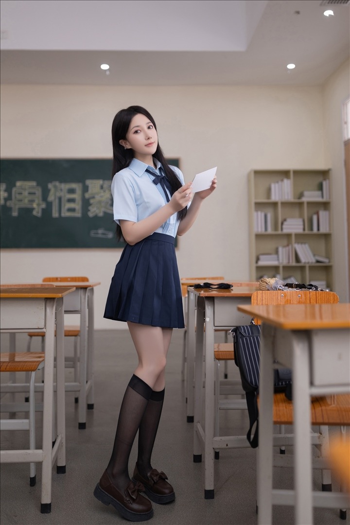 鱼子酱Fish---班长的礼物130P-155GB-20240822aa-130P-155-GB-08-23