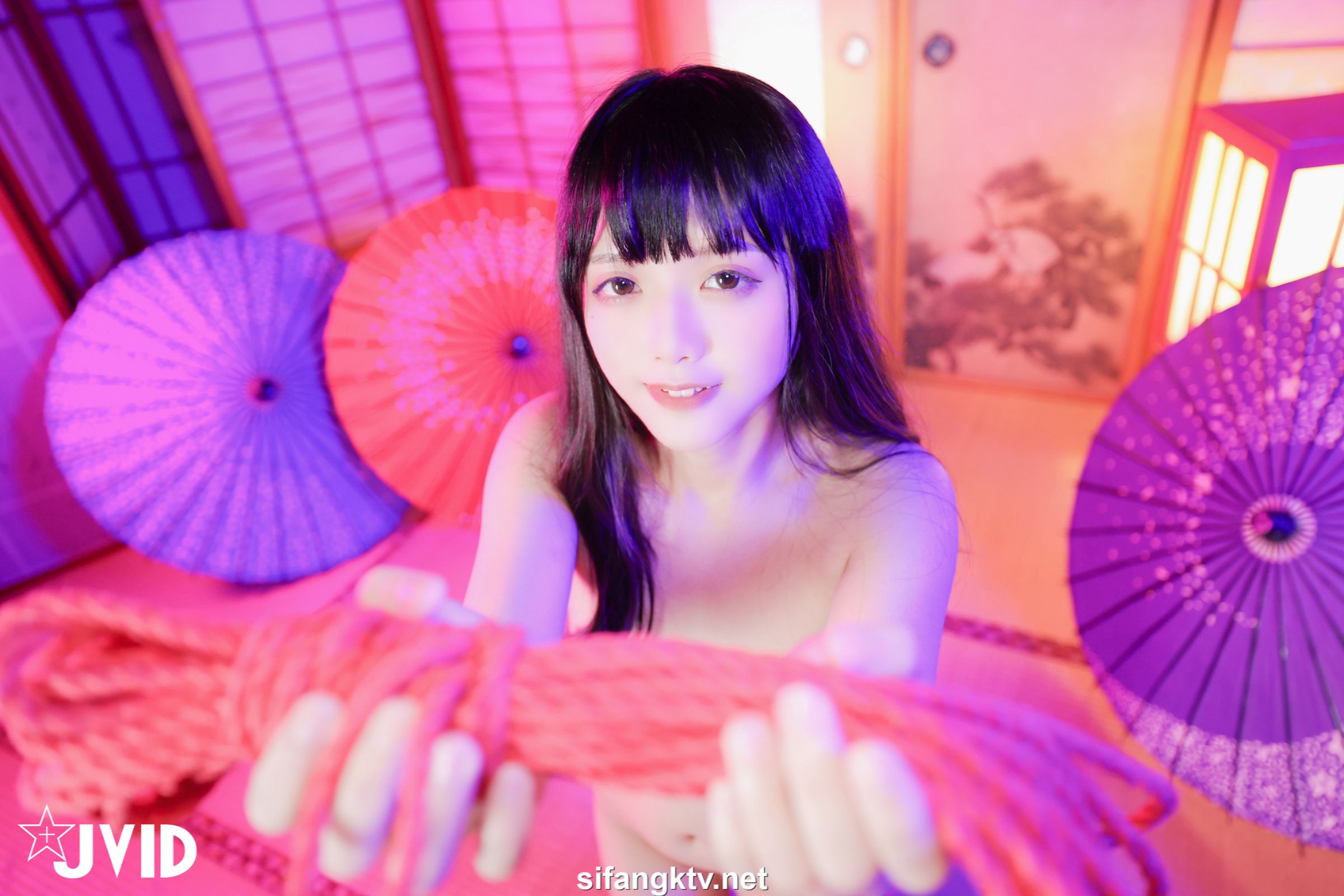 JVID精品-人气模特加加喵强制高潮高速抽插-03-16