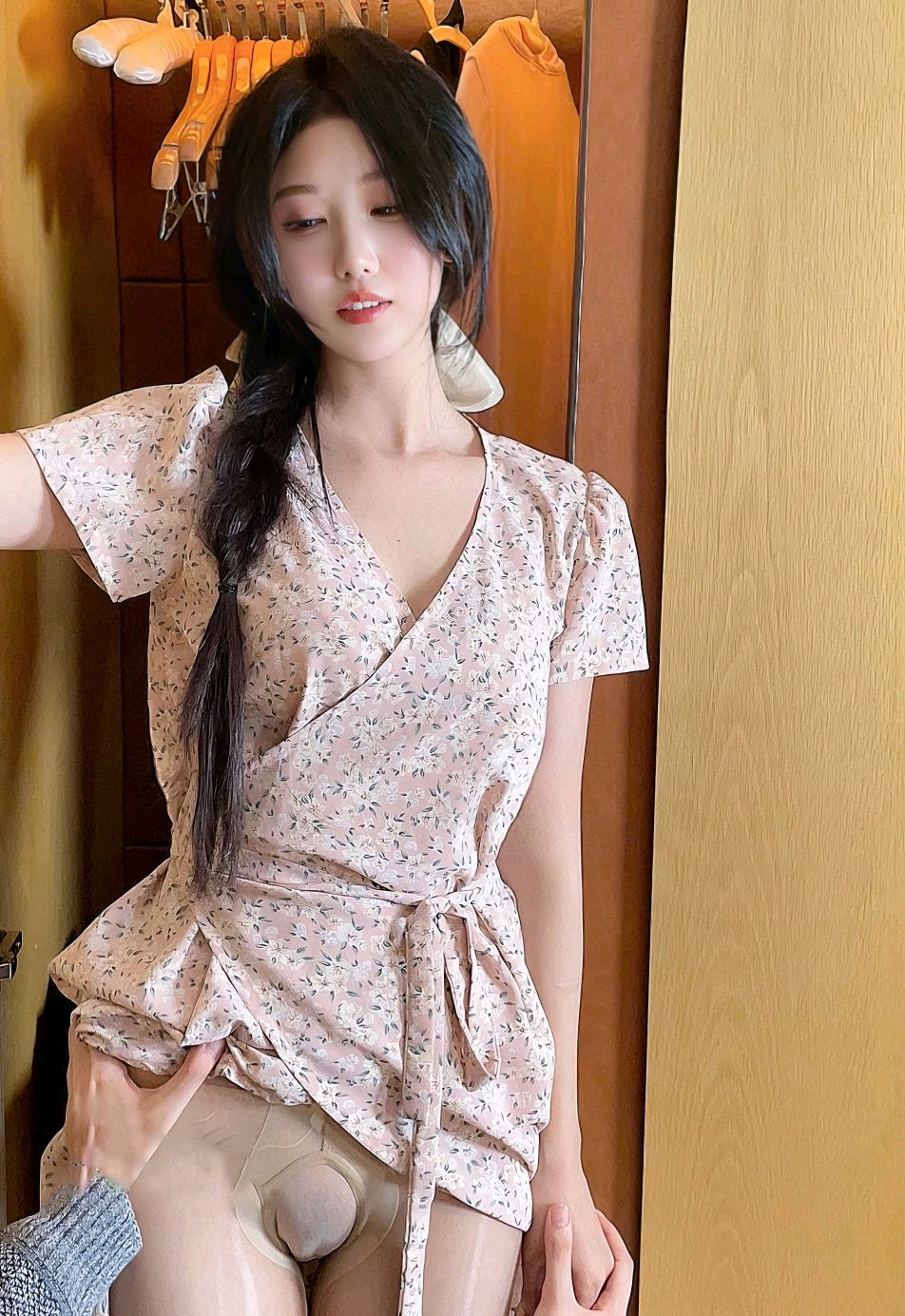 抖娘-利世---小保姆与老头-140P1V-181MB-04-27