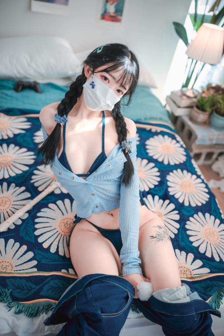 Djawa-Aram-Messed-up-Denim-05-20