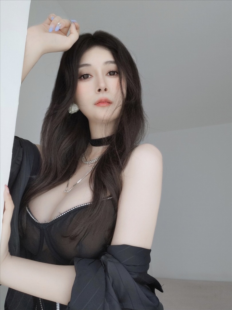 白银81---23年09月Fantia订阅-24套-214P12V-61203-MB-20240901m-09-02