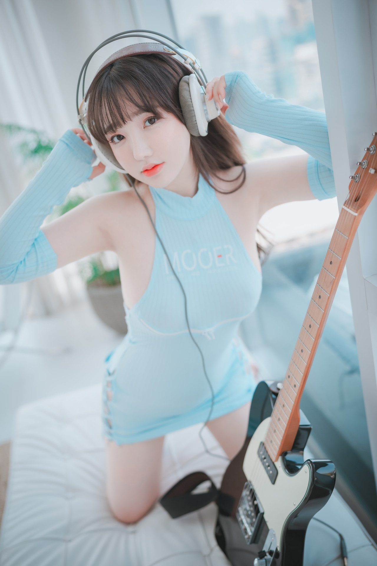 Son-Yeeun-손예은-DJAWA-Ms-Slowhand-Set01-04-24