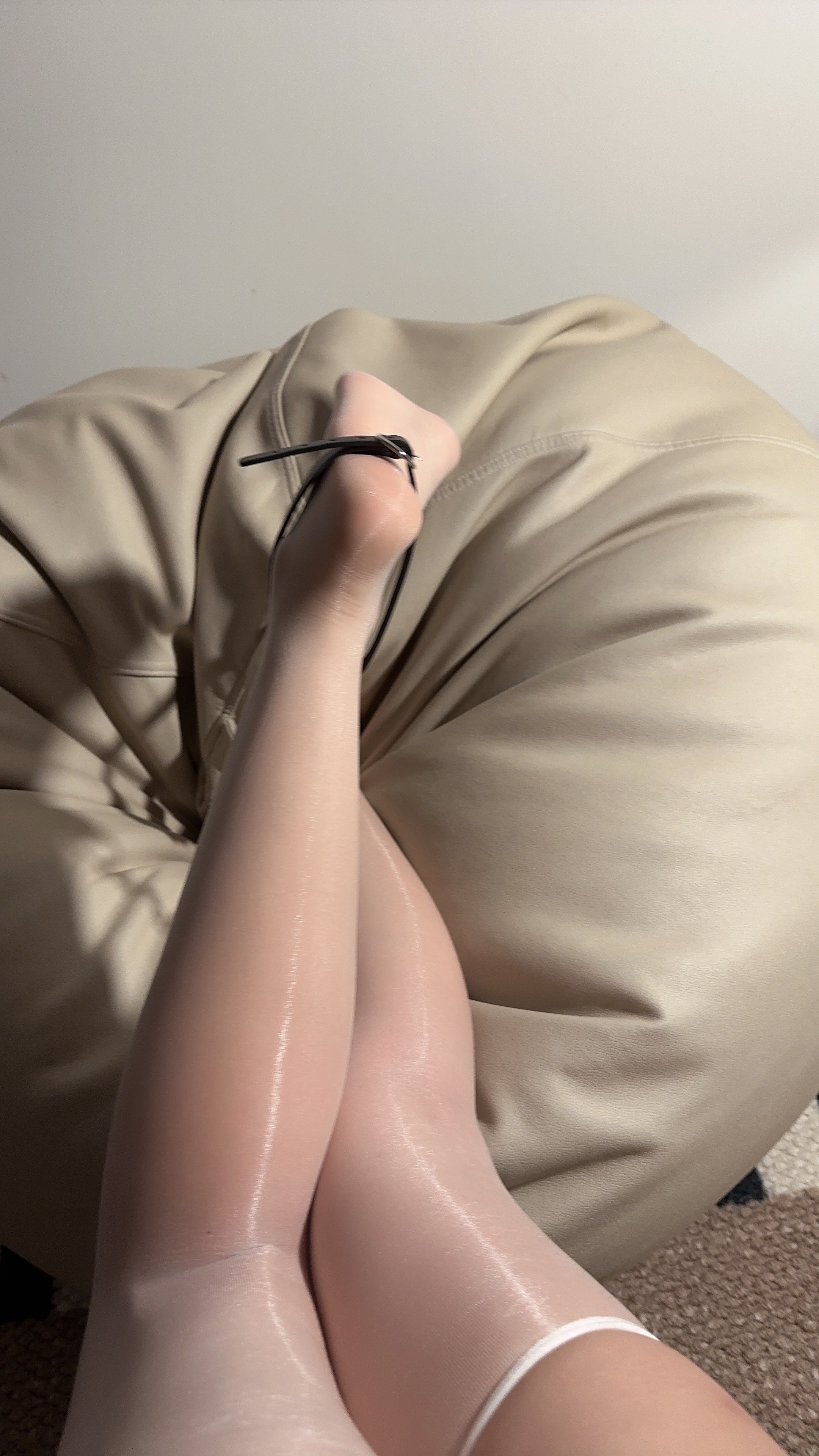 微-密陈佩奇yyyy-吊带白丝-06-19