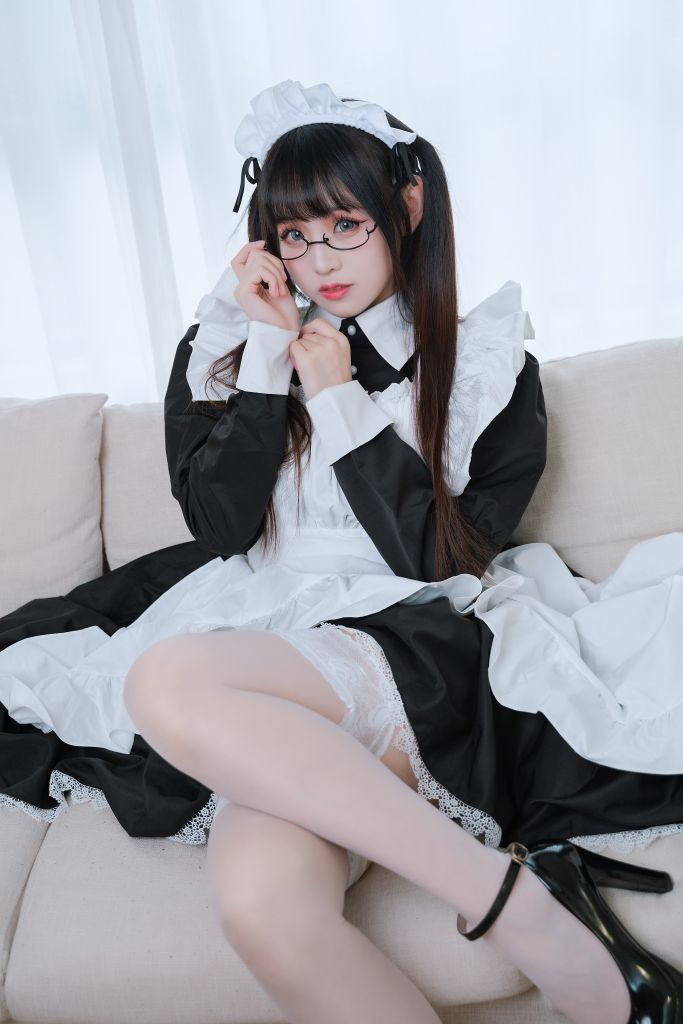 miko酱ww---女仆-02-18