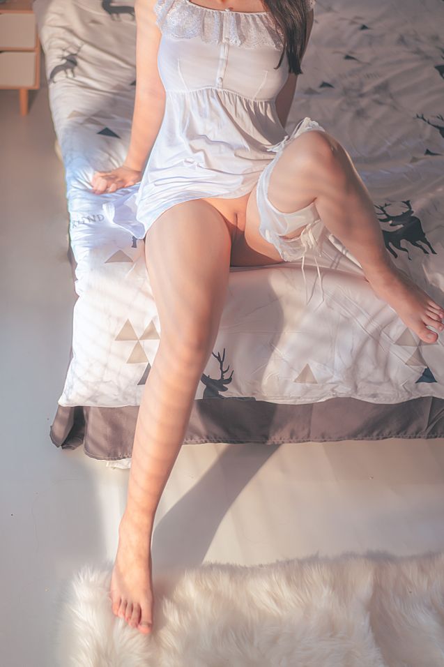 黄金二逼王-嫩模小奈-03-23