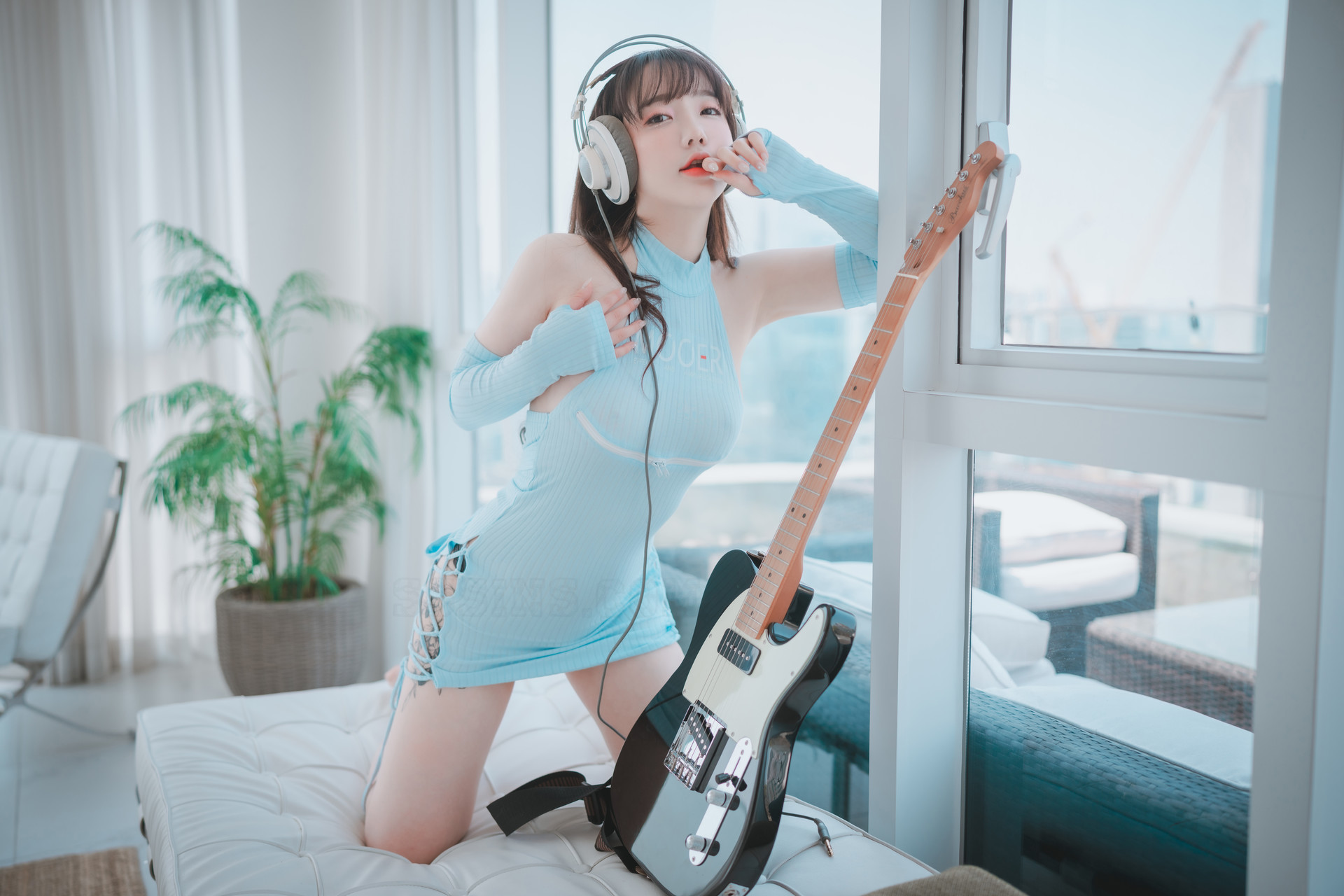 Son-Yeeun-손예은-DJAWA-Ms-Slowhand-Set01-04-24