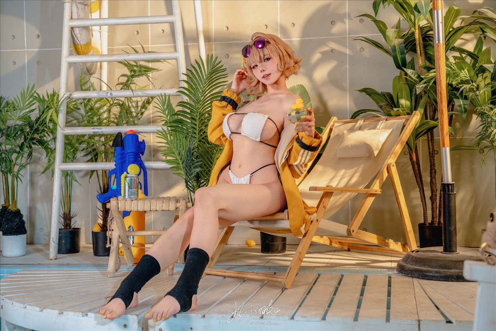 咬一口兔娘---24年8月作品闪耀夏日-阿尼斯-恋爱告急-80P1V-80P-1V-89528-MB-20240901ae-09-03