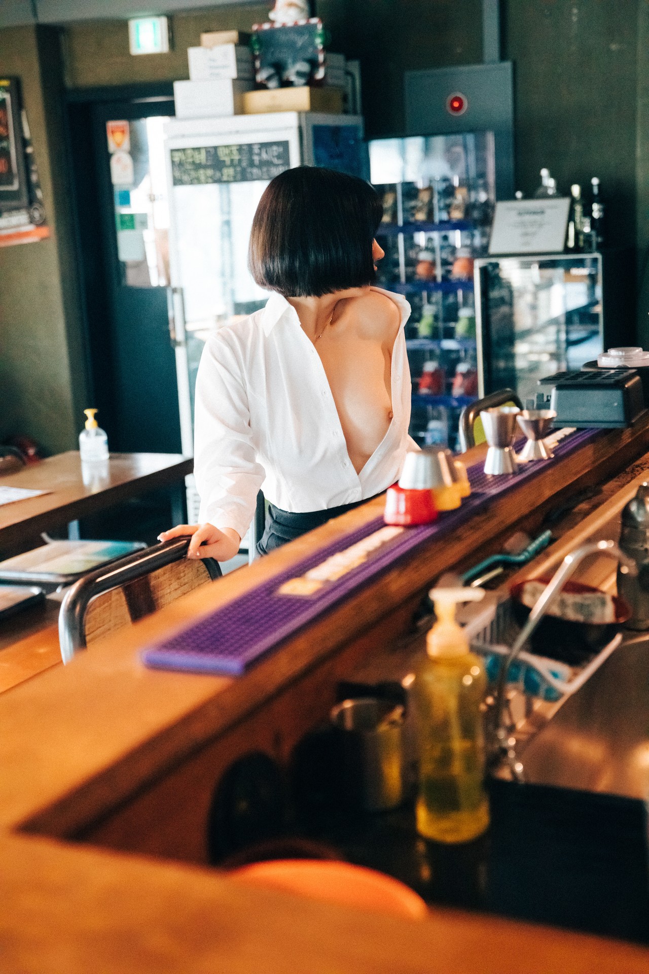 Son-Yeeun-손예은-Loozy-Tainted-Love-Bar-Set01-01-19