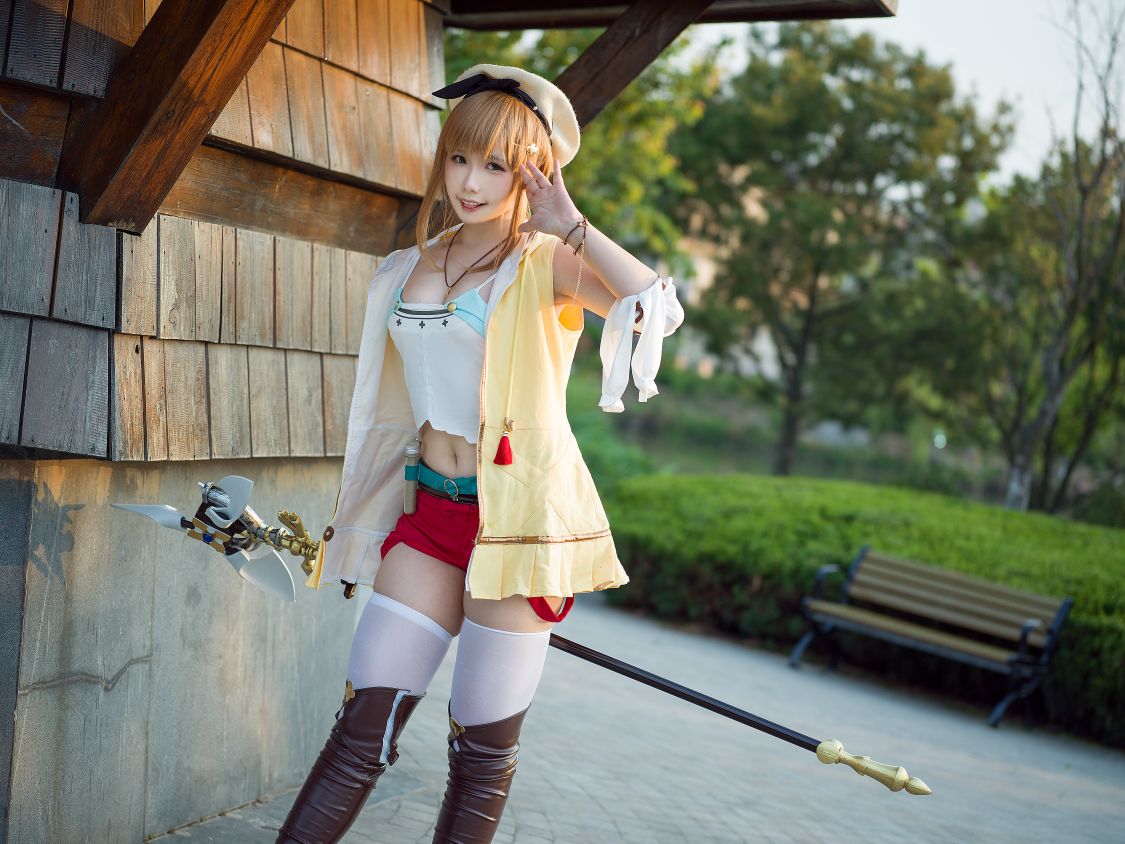 麻花麻花酱---莱莎-02-12