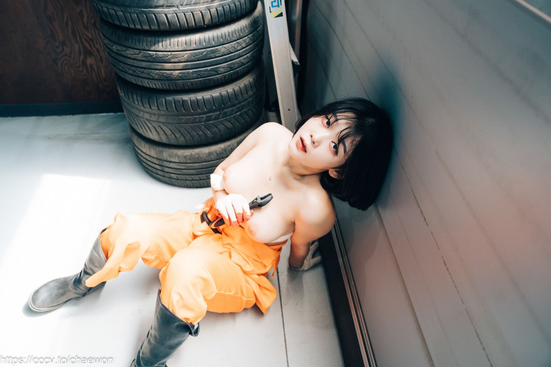 Loozy-Zia-지아---Garage-Girl-02-22