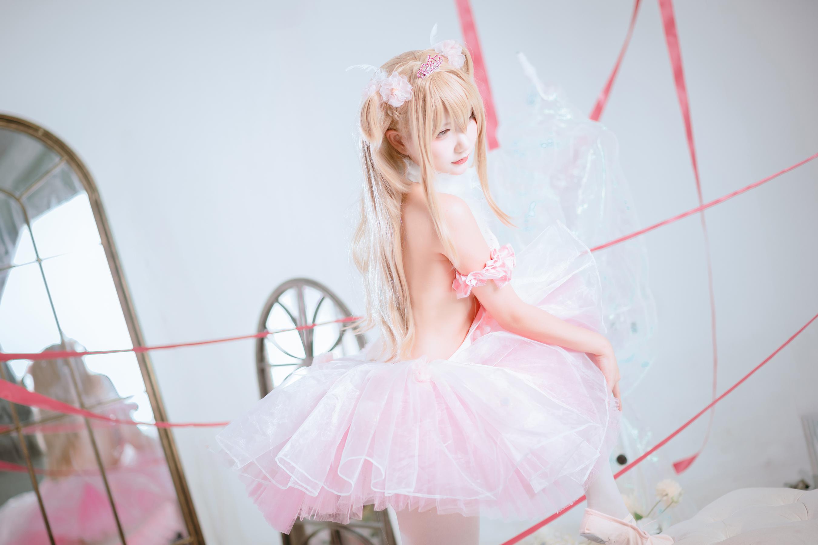 001-是一只熊仔吗-anmi-后辈酱-20P-413-MB-08-22