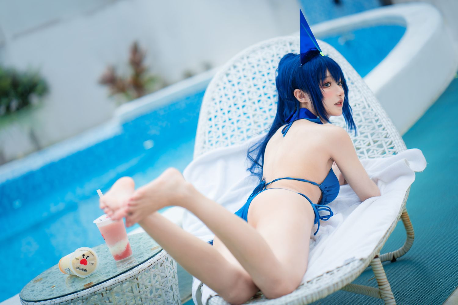 阿包也是兔娘---花园-泳装-35P-306MB-02-25