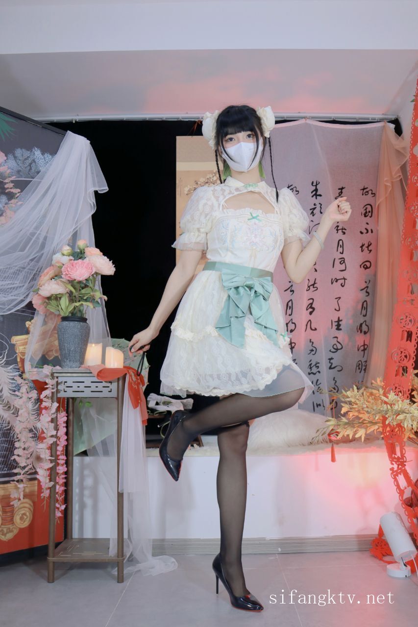 Miao喵酱x小简x奶糊-2024大型三人春晚限定-裸舞才艺-02-16