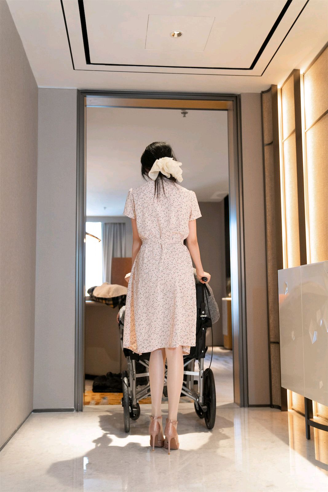 抖娘-利世---小保姆与老头-140P1V-181MB-04-27