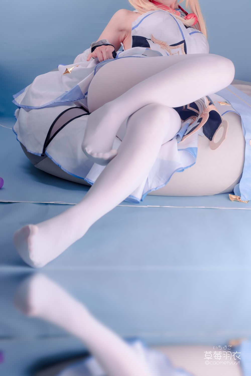 草莓羽衣-caomeiyuyi-cosplay-Lumine---Genshin-Impact-03-15