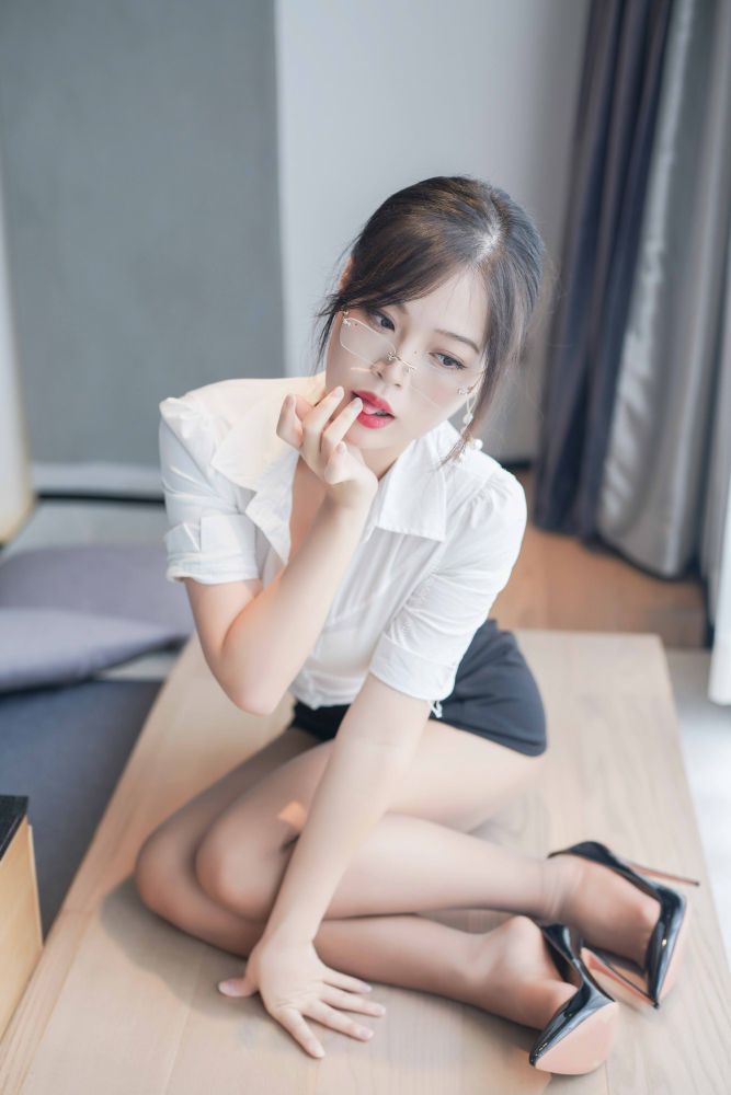 白烨-秘书的私人时间20-72P4V-227G-02-14