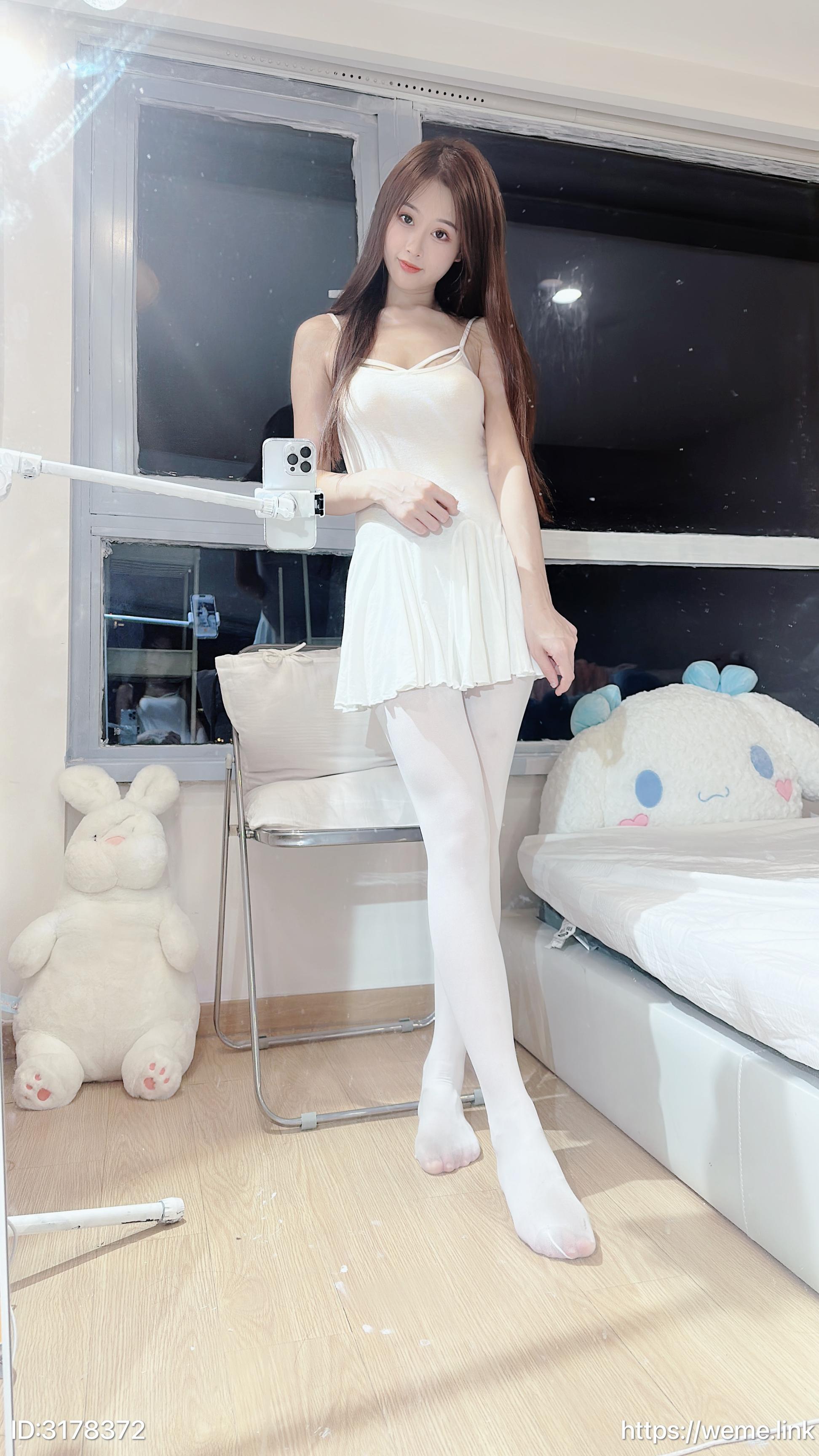 小萌子---NO006-一字马挑战-57P54MB-08-17