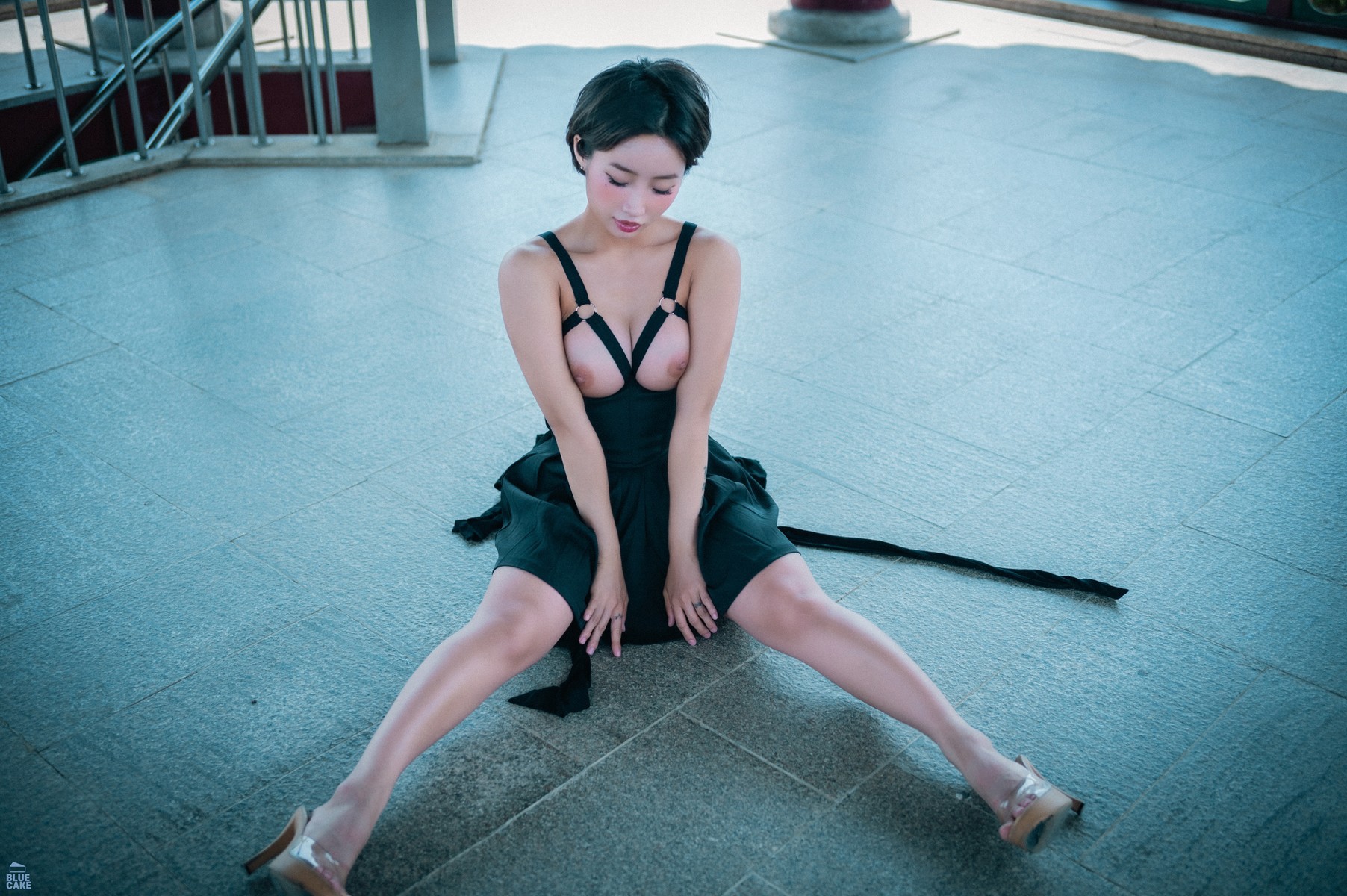 Booty-Queen-BLUECAKE-Walk-in-The-Park-Set02-11-19