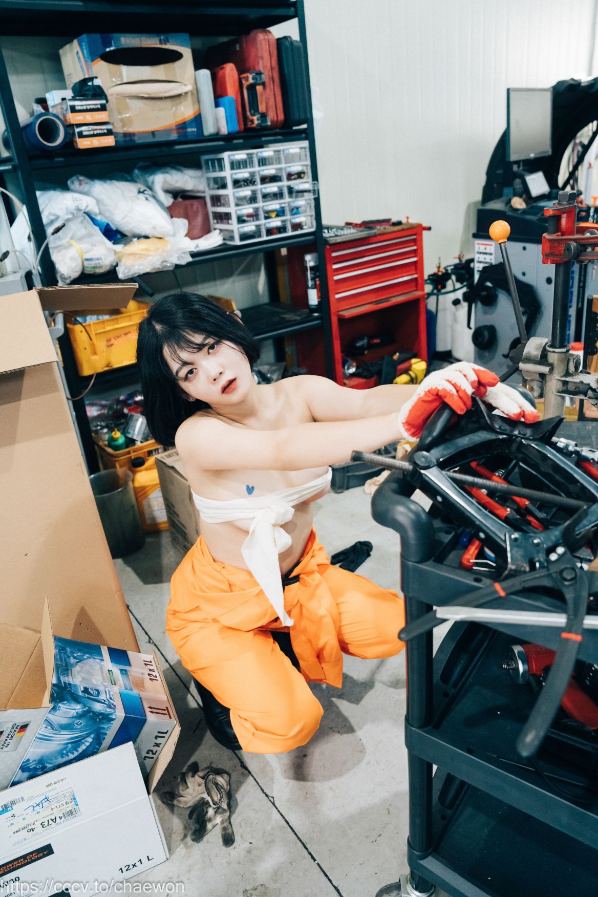 Loozy-Zia-지아---Garage-Girl-02-22