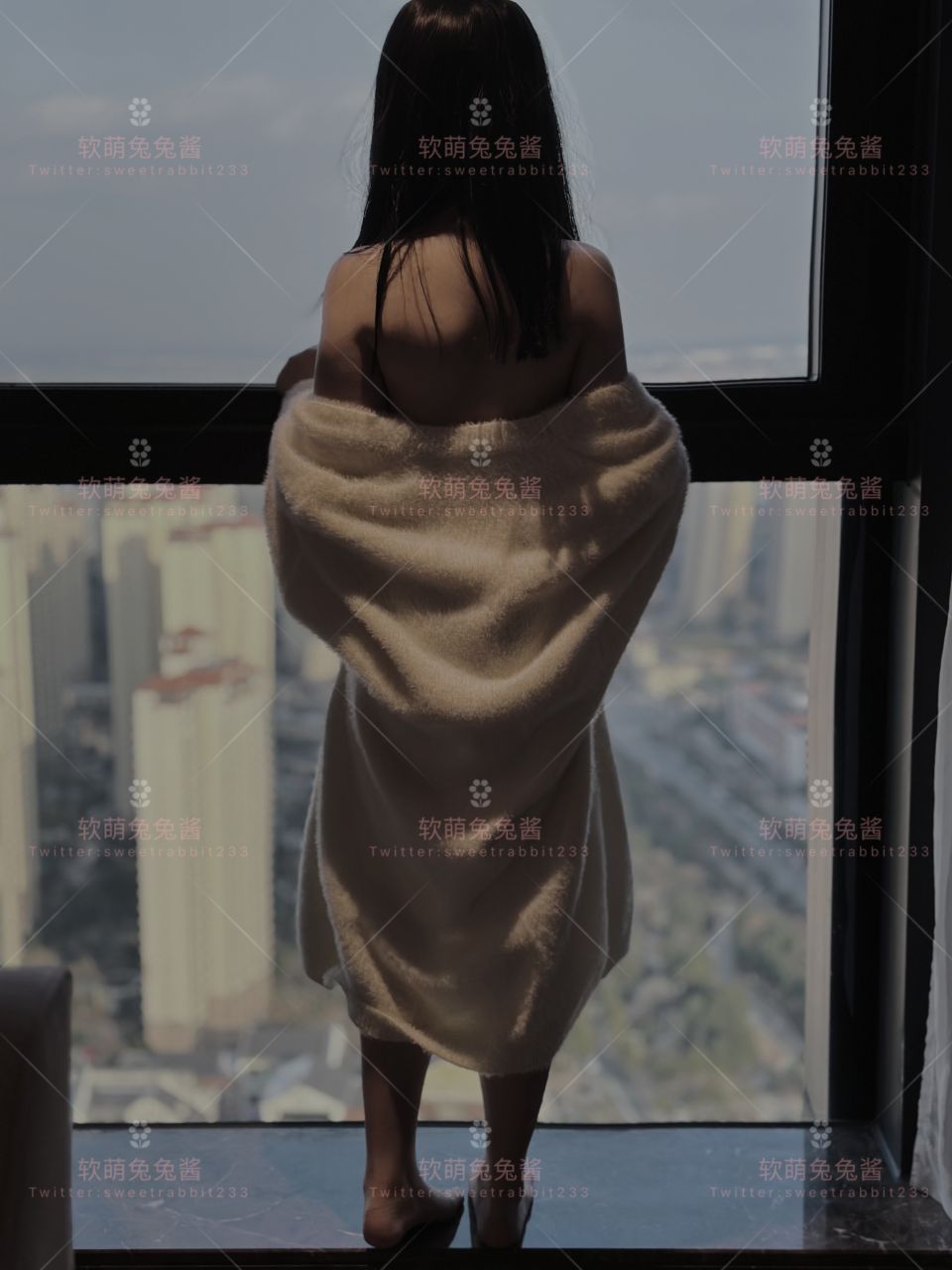 软萌兔兔酱-反差秘书-02-24