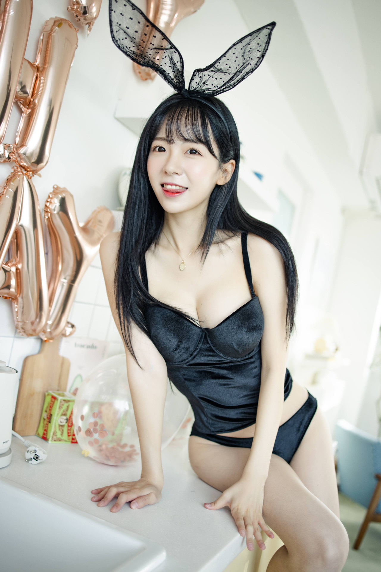 Leeesovely-쏘블리-Patreon-HAPPY-BIRTHDAY-Set01-02-05