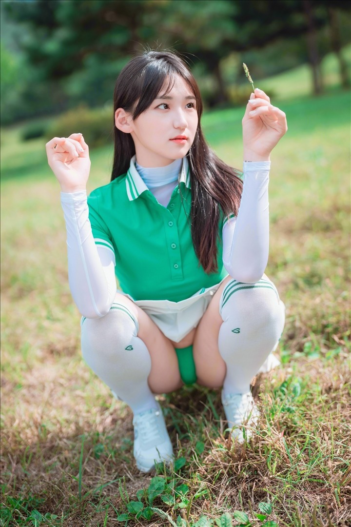 DJAWA-Photo---HENDOONG-혠둥이---On-Green-101P118GB-20240814b-08-14